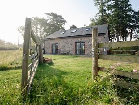 Chic Cottage Near Elan Valley And Builth Wells Llanwrthwl Bagian luar foto
