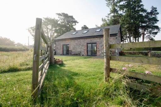 Chic Cottage Near Elan Valley And Builth Wells Llanwrthwl Bagian luar foto